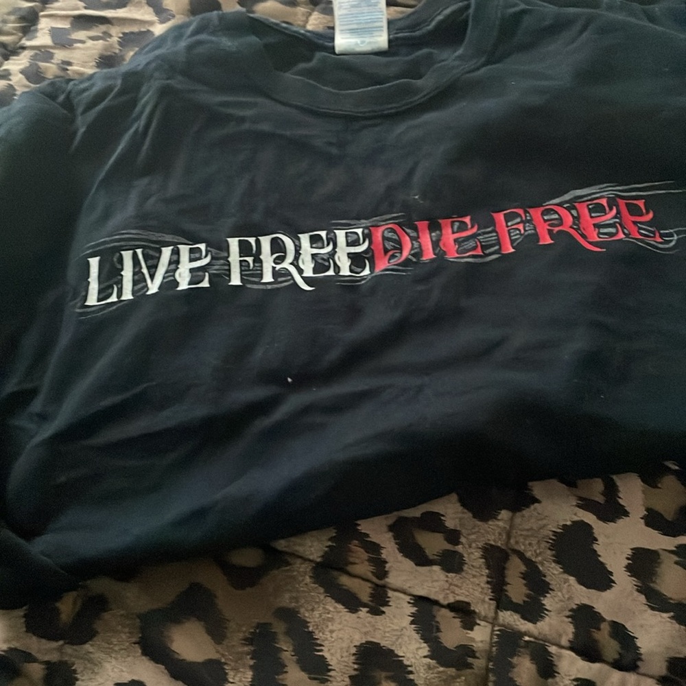 LIVE FREE DIE FREE y2k 90S STYLE PATRIOTIC TEE SHIRT